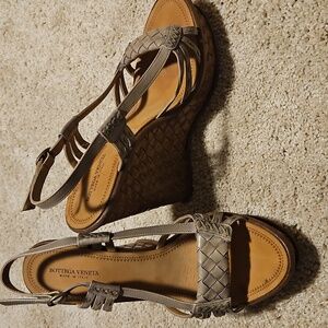 Bottega Women's Woven Wedge Sandals - Brown